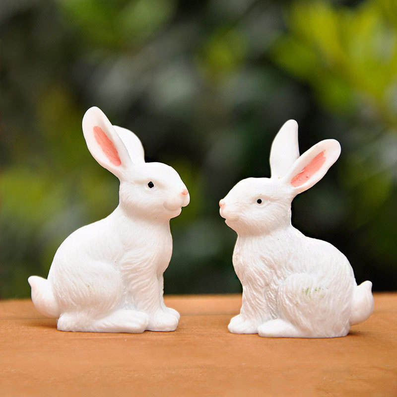 Zestaw dekoracji z żywicy i figurki króliczka wielkanocnego o średnicy 8 cm